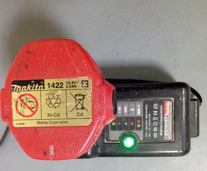 Ремонт зарядного устройства шуруповерта Makita 6280D. Не заряжает  аккумулятор