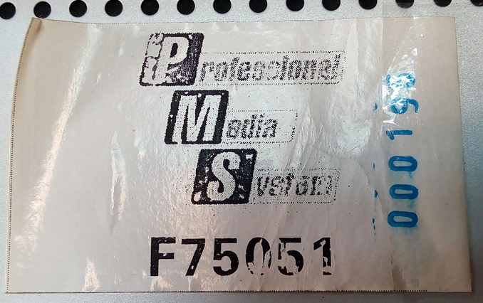 Ремонт штатного головного устройства KIA Sportage 2013. Белый экран автомагнитолы PMS F75051