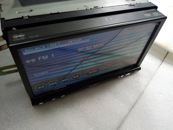Ремонт автомагнитолы Sony XAV-W1. Замена тачскрина