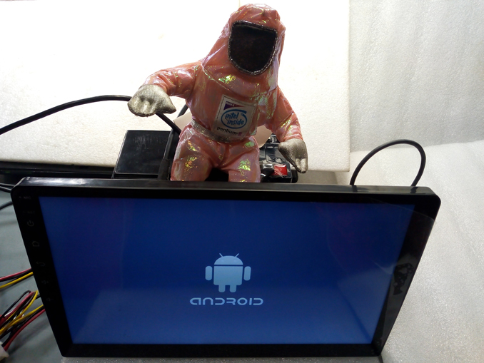 Автомагнитола Android не включается. Черный экран Skoda Octavia A5