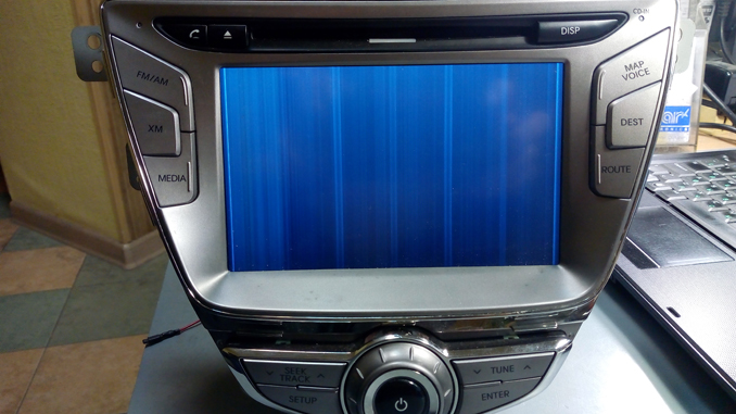 Экран с полосами. Ремонт штатной автомагнитолы Hyundai Elantra 2012