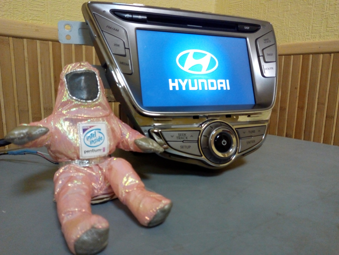 Экран с полосами. Ремонт штатной автомагнитолы Hyundai Elantra 2012