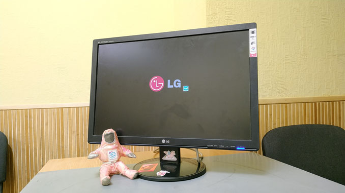 Черный экран, не включается монитор LG Flatron W2242S