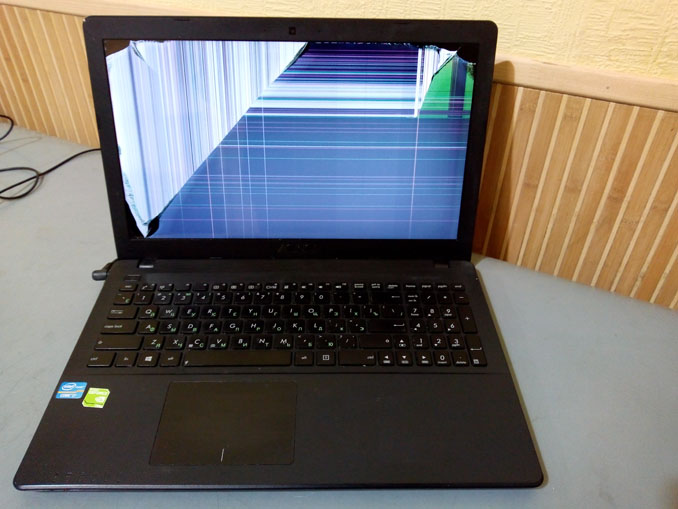 Ремонт ноутбука Asus X552VL. Замена разбитой матрицы