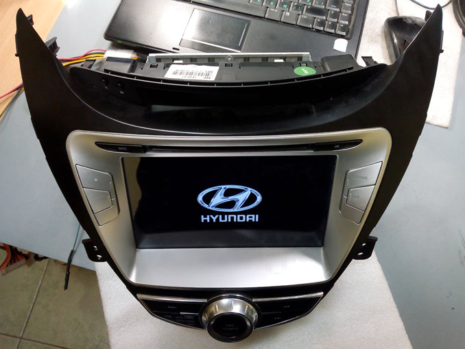 Автомагнитола Hyundai Elantra не работает тачскрин
