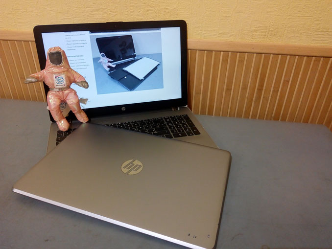 Ремонт ноутбука HP 255 G6. Замена крышки матрицы
