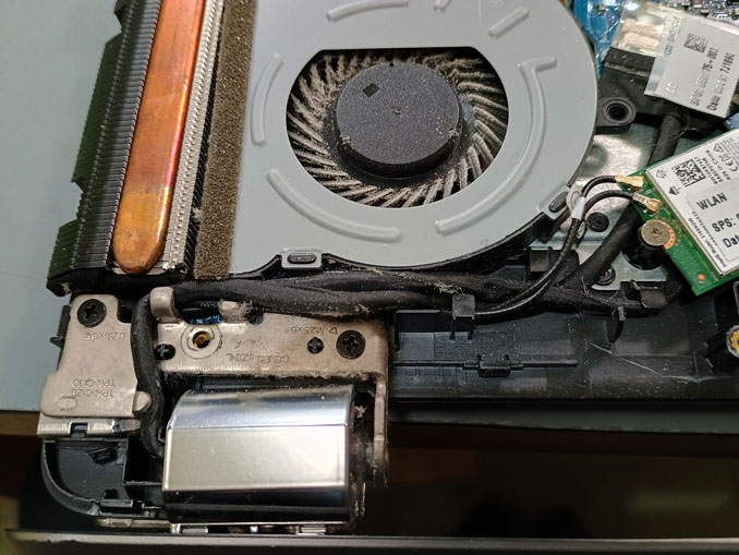 Ремонт HP 250 G6. Ноутбук упал и не открывается