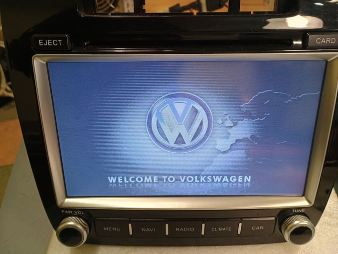 Ремонт Synteco VW Touareg 2013. Пропал цвет