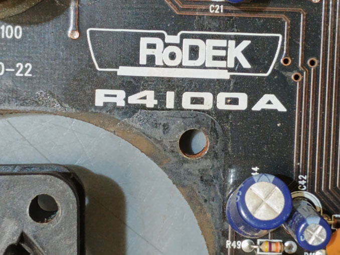 Ремонт Rodek R4100A. Хрипит усилитель
