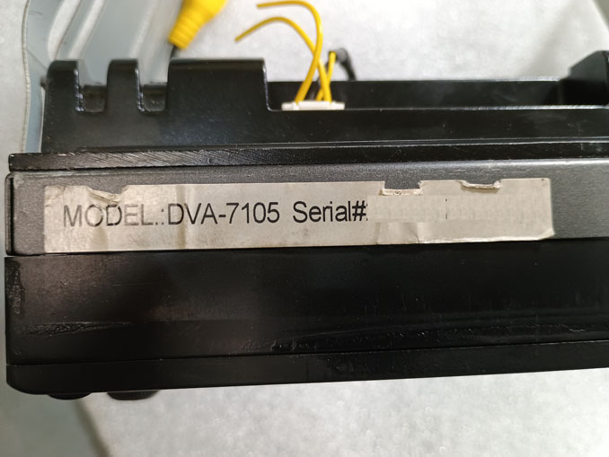 Ремонт Phantom DVA-7105. Белый экран автомагнитолы